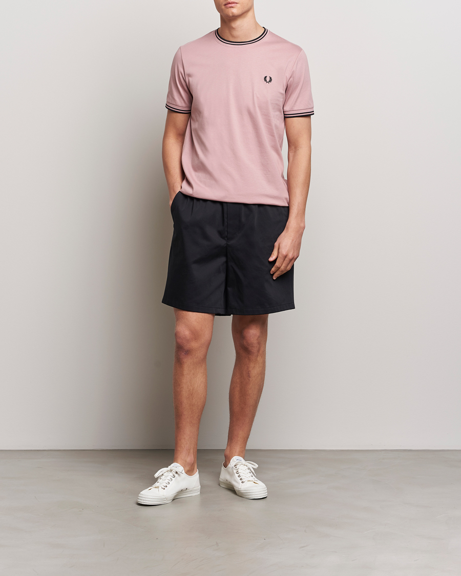 Men | T-Shirts | Fred Perry | Twin Tipped T-Shirt Dusty Rose Pink