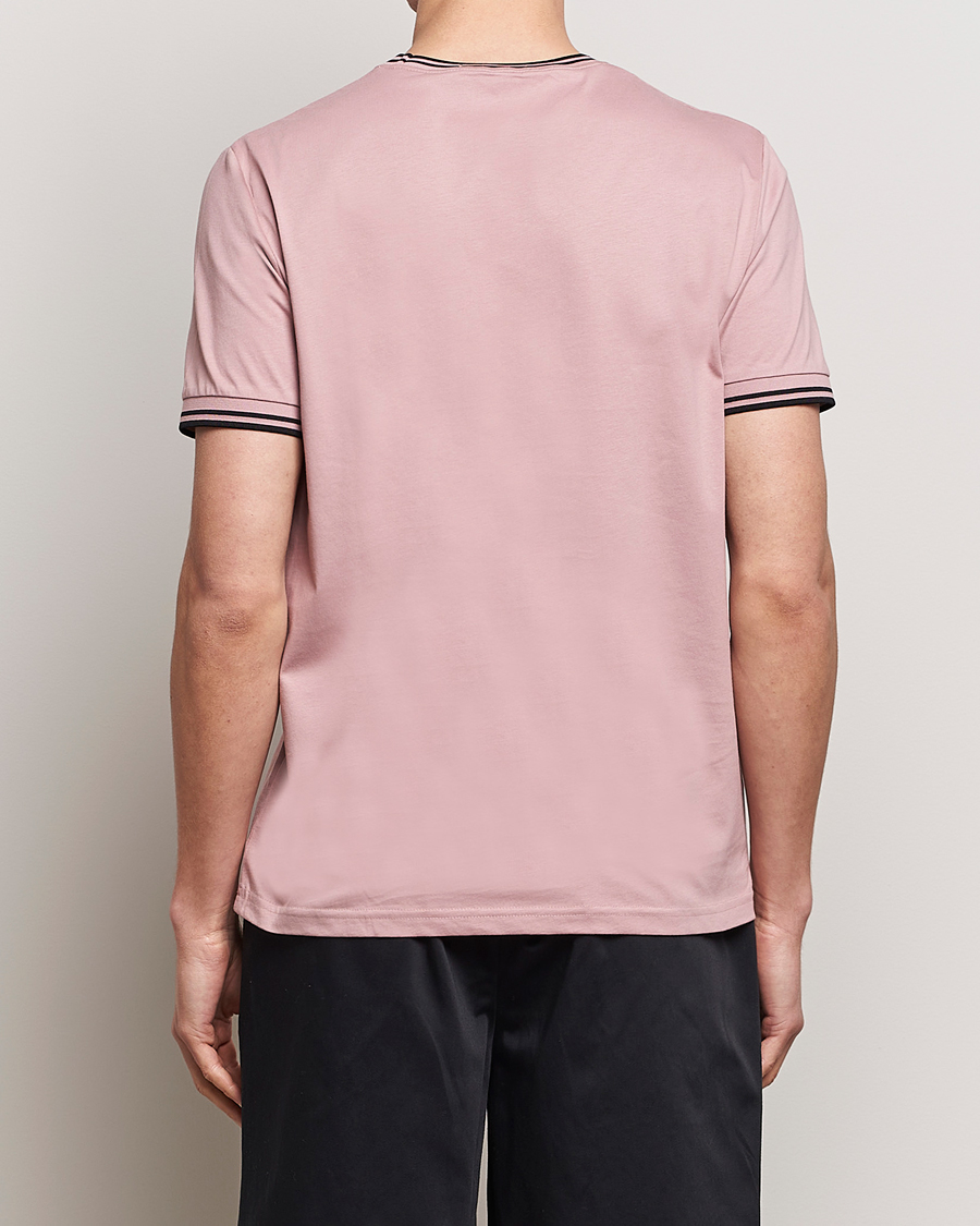 Men | T-Shirts | Fred Perry | Twin Tipped T-Shirt Dusty Rose Pink