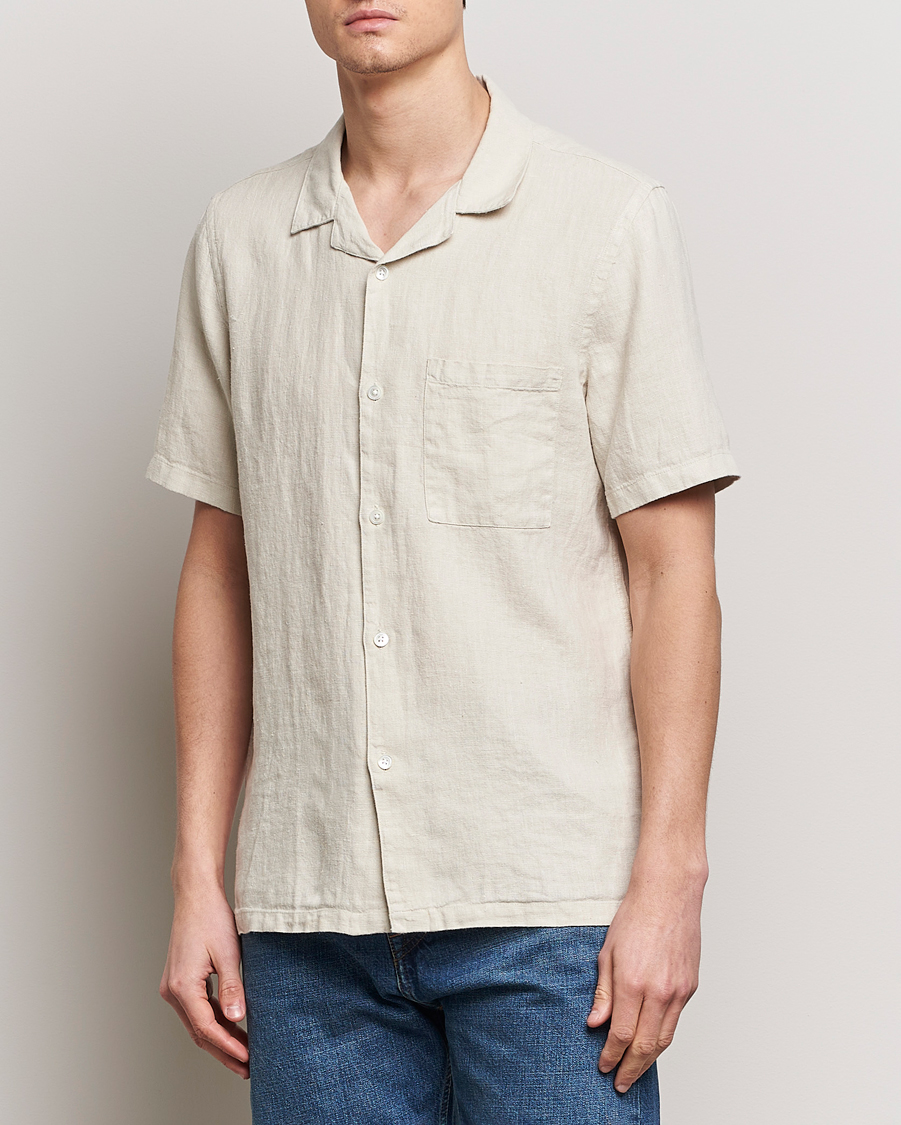 Men |  | A Day\'s March | Yamu Short Sleeve Linen Shirt Sand