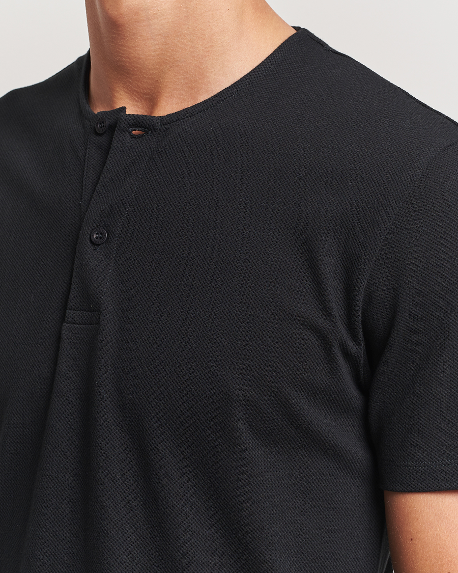 Men | T-Shirts | Sunspel | Riviera Henley Black