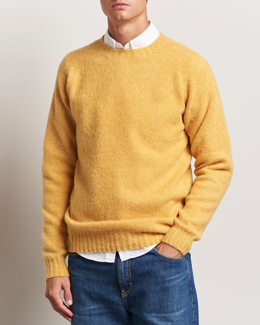 Harley Of Scotland Brushed Supersoft Lambswool Crewneck Marzipan