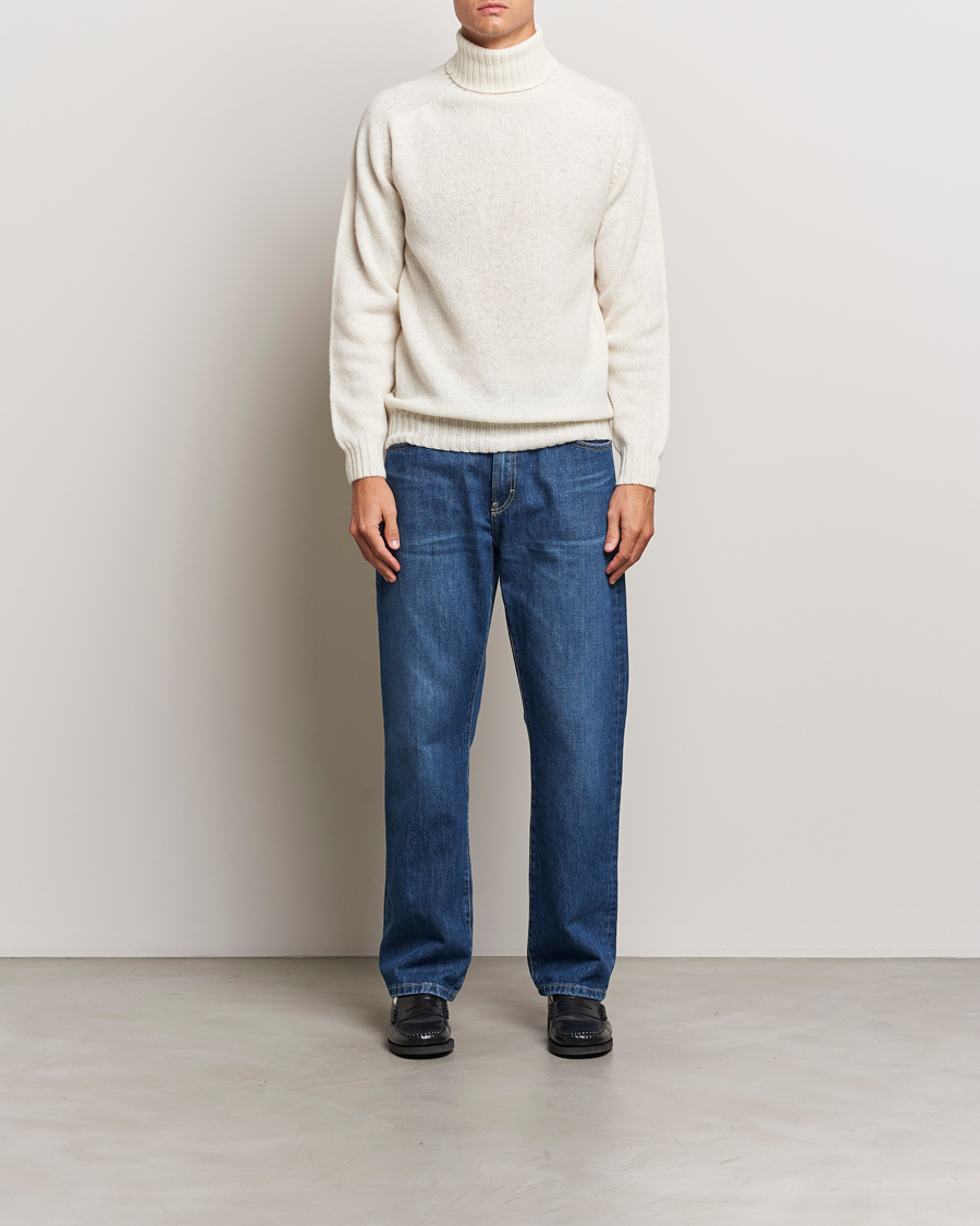 Harley Of Scotland Supersoft Lambswool Rollneck Winter White at