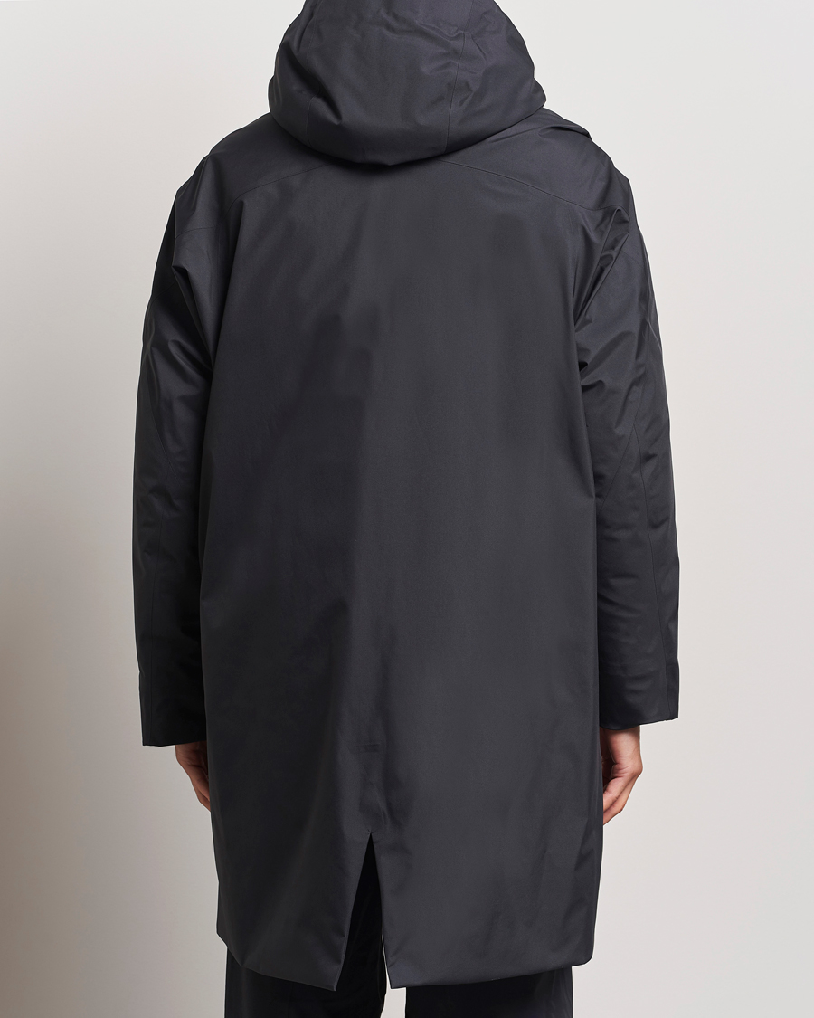 Men | Coats & Jackets | Arc'teryx Veilance | Monitor Down Coat Phantasm