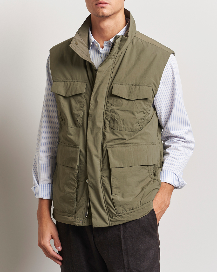 Men | Coats & Jackets | NN07 | Perry Nylon Padded Vest Capers Green
