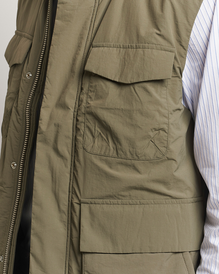 Men | Coats & Jackets | NN07 | Perry Nylon Padded Vest Capers Green