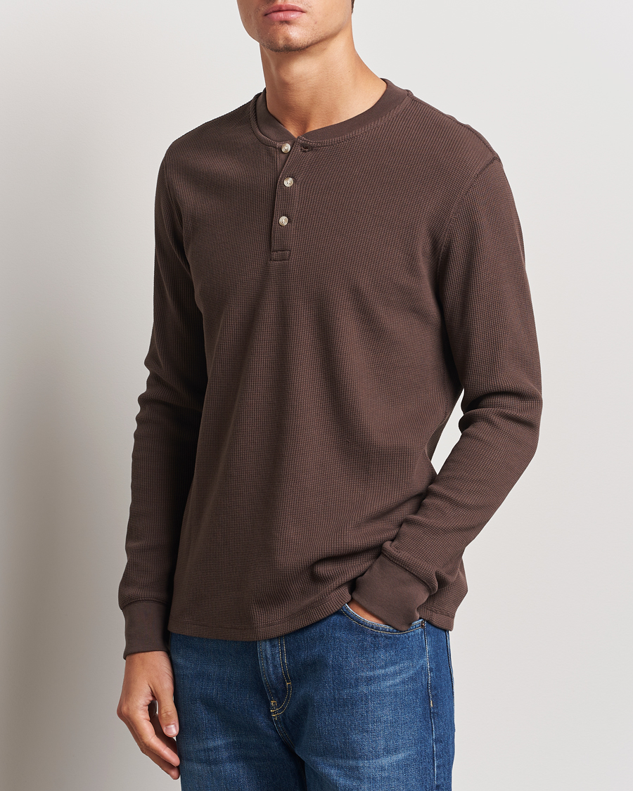 Men | Sweaters & Knitwear | Levi's | Thermal Henley Chocolate Brown