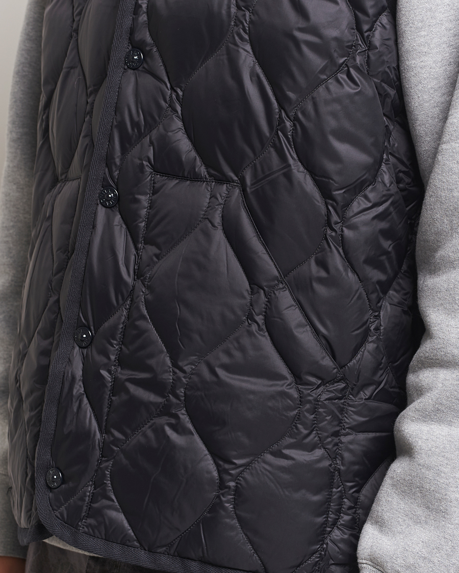 Men | Coats & Jackets | TAION | Military Crew Neck Down Vest Black