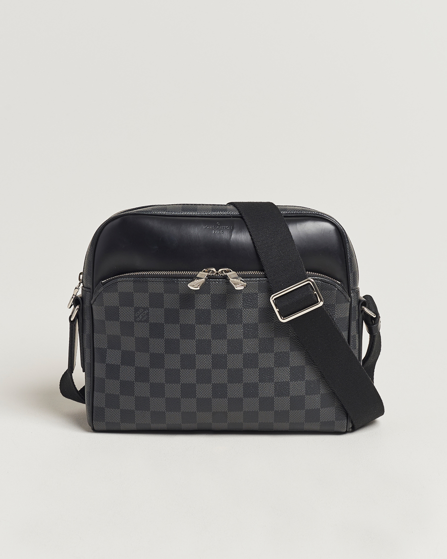 Men | Louis Vuitton Pre-Owned Dayton Reporter MM Damier Graphite | Louis Vuitton Pre-Owned | Dayton Reporter MM Damier Graphite