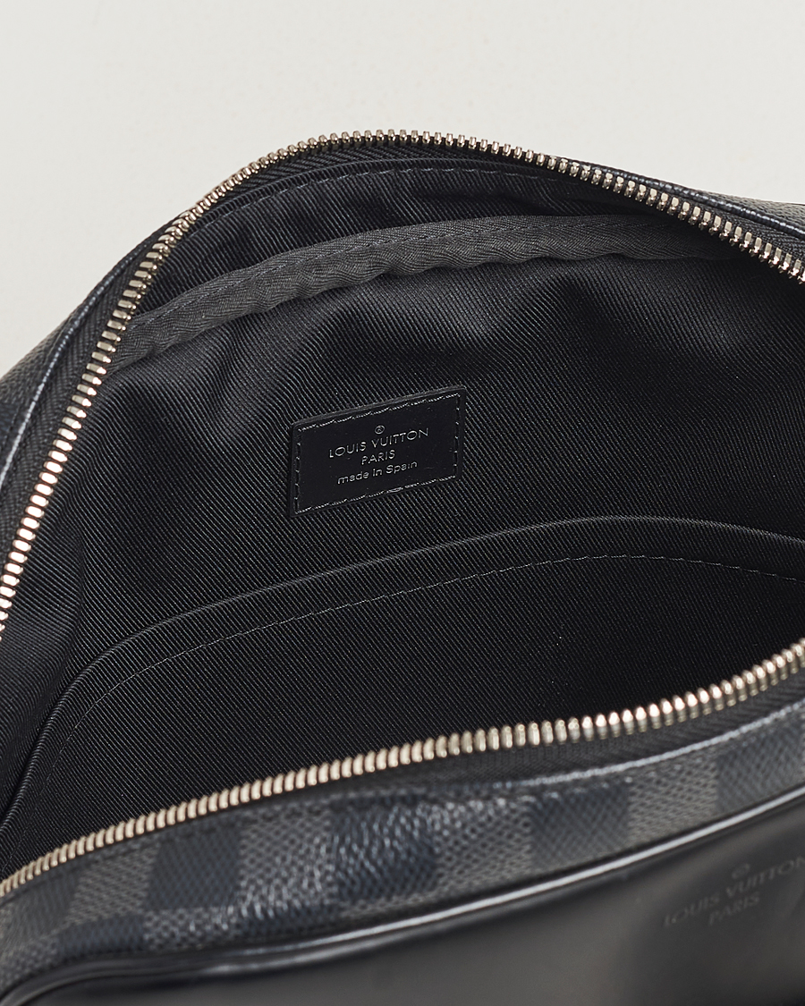 Men | Louis Vuitton Pre-Owned Dayton Reporter MM Damier Graphite | Louis Vuitton Pre-Owned | Dayton Reporter MM Damier Graphite