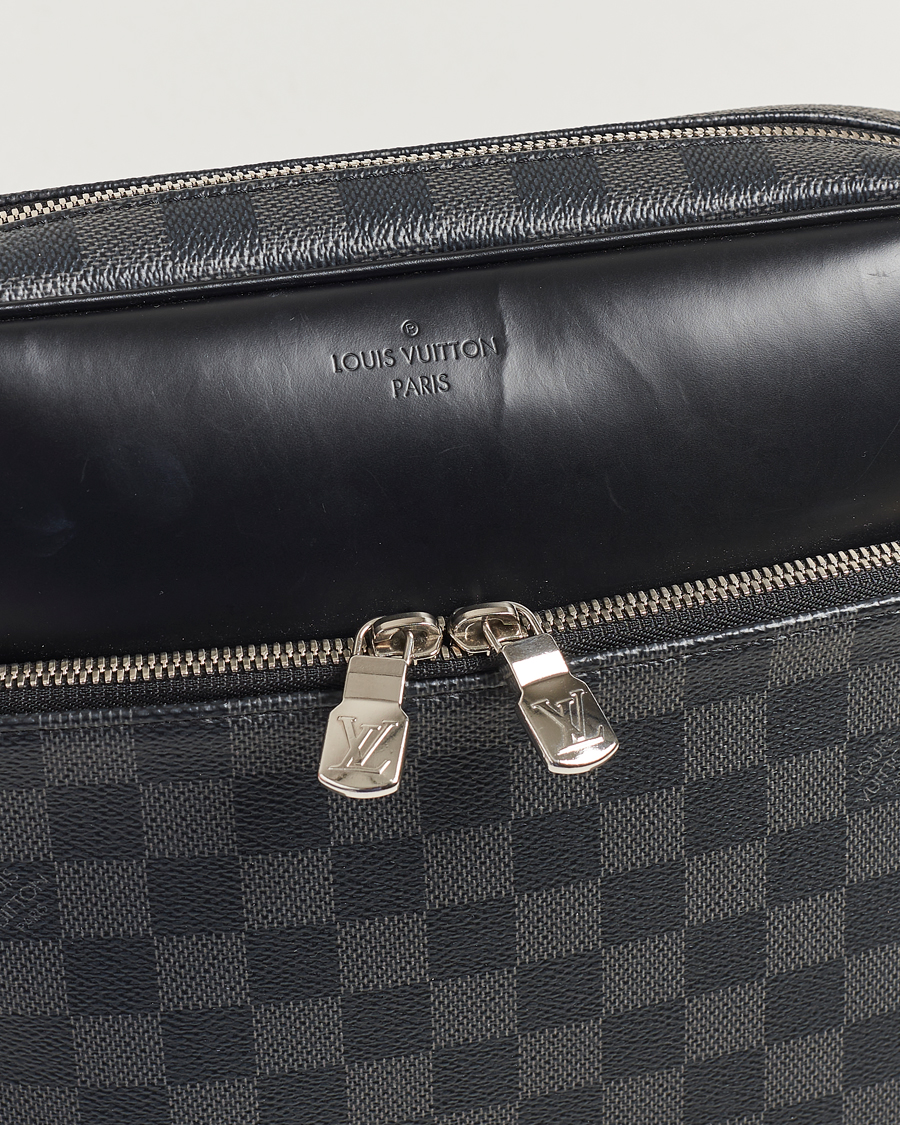 Men | Louis Vuitton Pre-Owned Dayton Reporter MM Damier Graphite | Louis Vuitton Pre-Owned | Dayton Reporter MM Damier Graphite