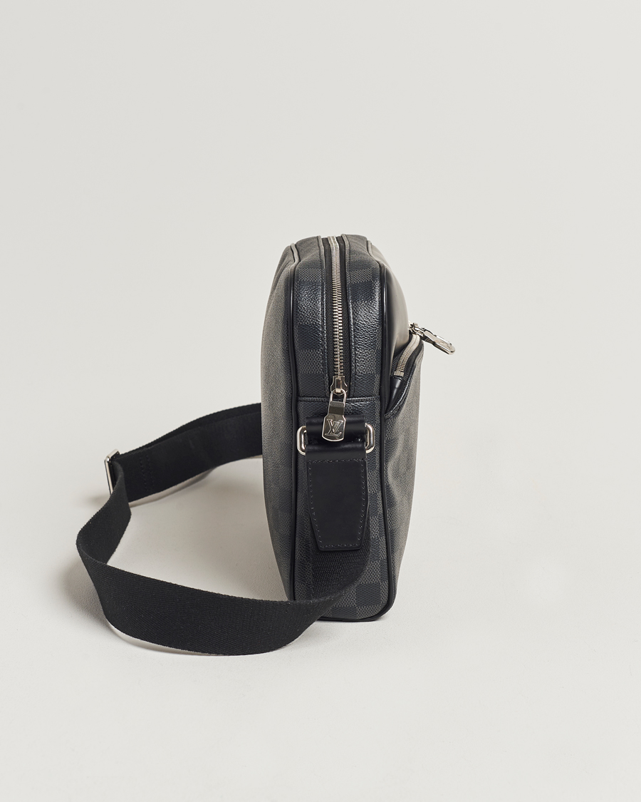 Louis Vuitton Pre-Owned Dayton Reporter MM Damier Graphite at CareOfCarl.c