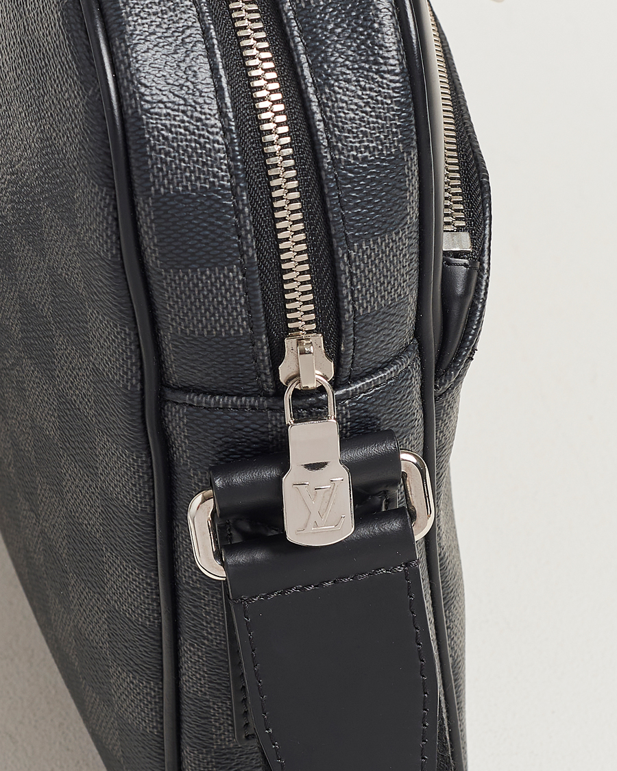 Men | Louis Vuitton Pre-Owned Dayton Reporter MM Damier Graphite | Louis Vuitton Pre-Owned | Dayton Reporter MM Damier Graphite