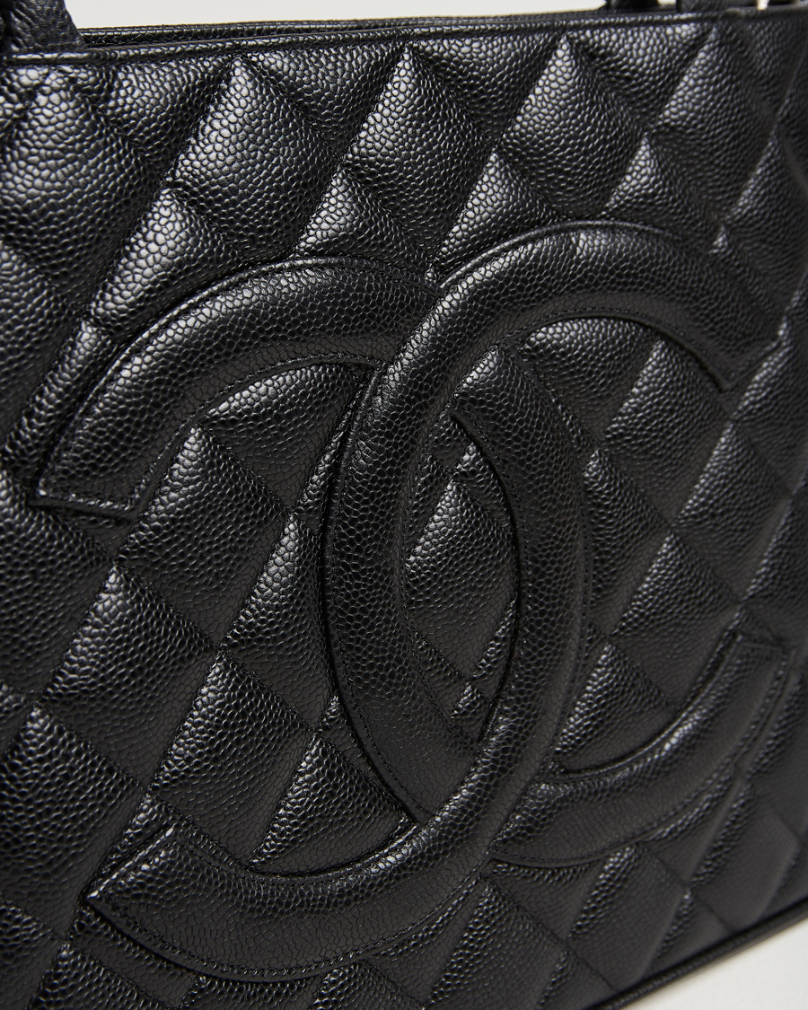 Men | Chanel Pre-Owned Médallion Tote Bag Black Caviar | Chanel Pre-Owned | Médallion Tote Bag Black Caviar