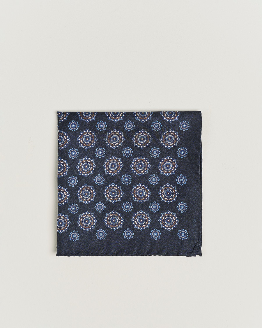 Men | Amanda Christensen Silk Twill Printed Flower Pocket Square Navy | Amanda Christensen | Silk Twill Printed Flower Pocket Square Navy