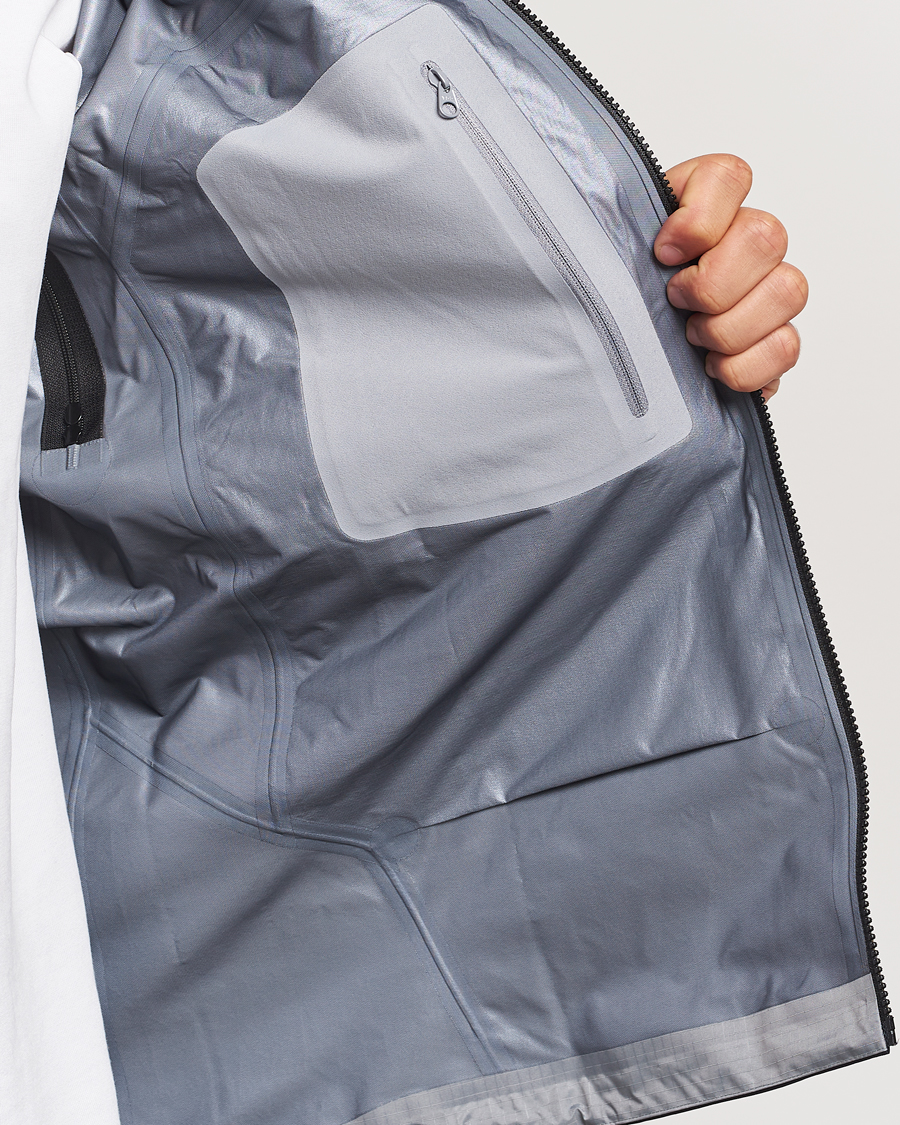 Men | Coats & Jackets | Arc'teryx | Beta SL Jacket Black