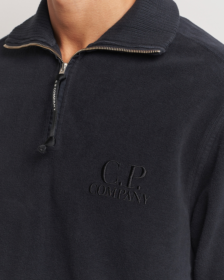 Men | Sweaters & Knitwear | C.P. Company | Brushed Diagonal Fleece Half Zip Grey Black
