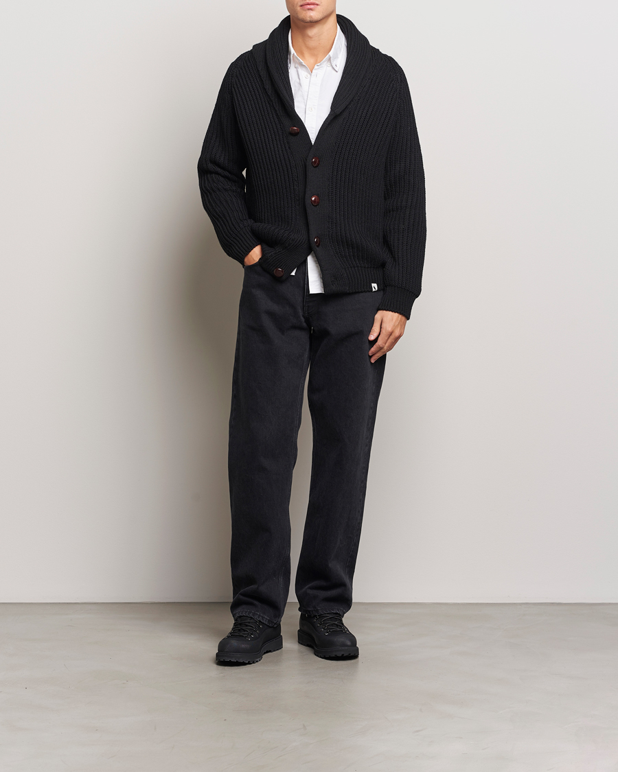 Men | Sweaters & Knitwear | Peregrine | Wilkinson Ribbed Wool Cardigan Black