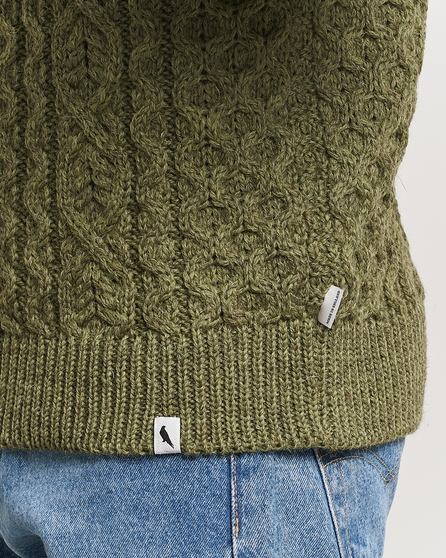 Men | Sweaters & Knitwear | Peregrine | Hudson Wool Aran Knitted Jumper Apple