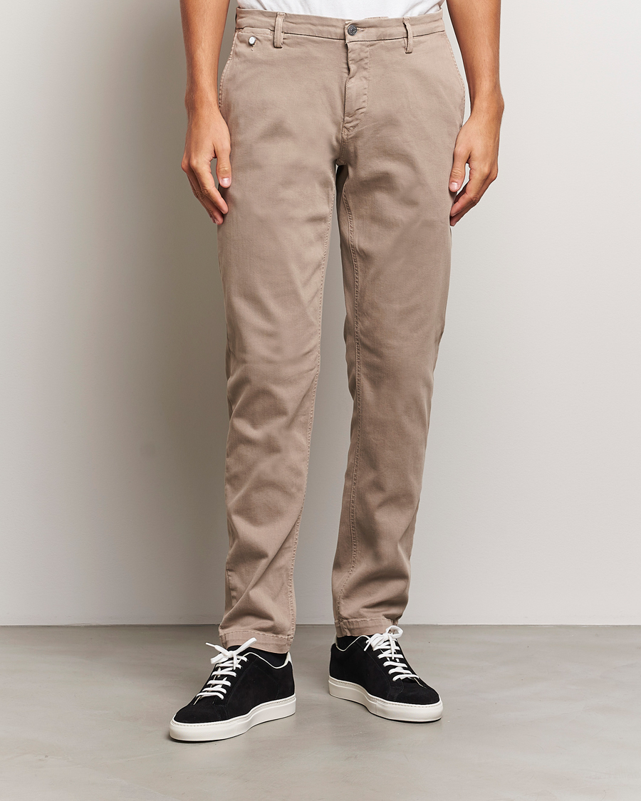 Men | Trousers | Replay | Benni Hyperflex X-Lite Chinos Sand