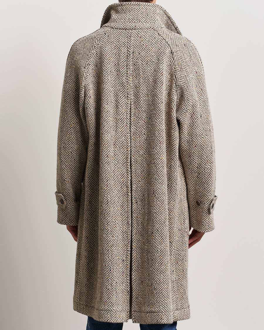 Men | Coats & Jackets | Drake's | Herringbone Tweed Raglan Coat Oat Fleck