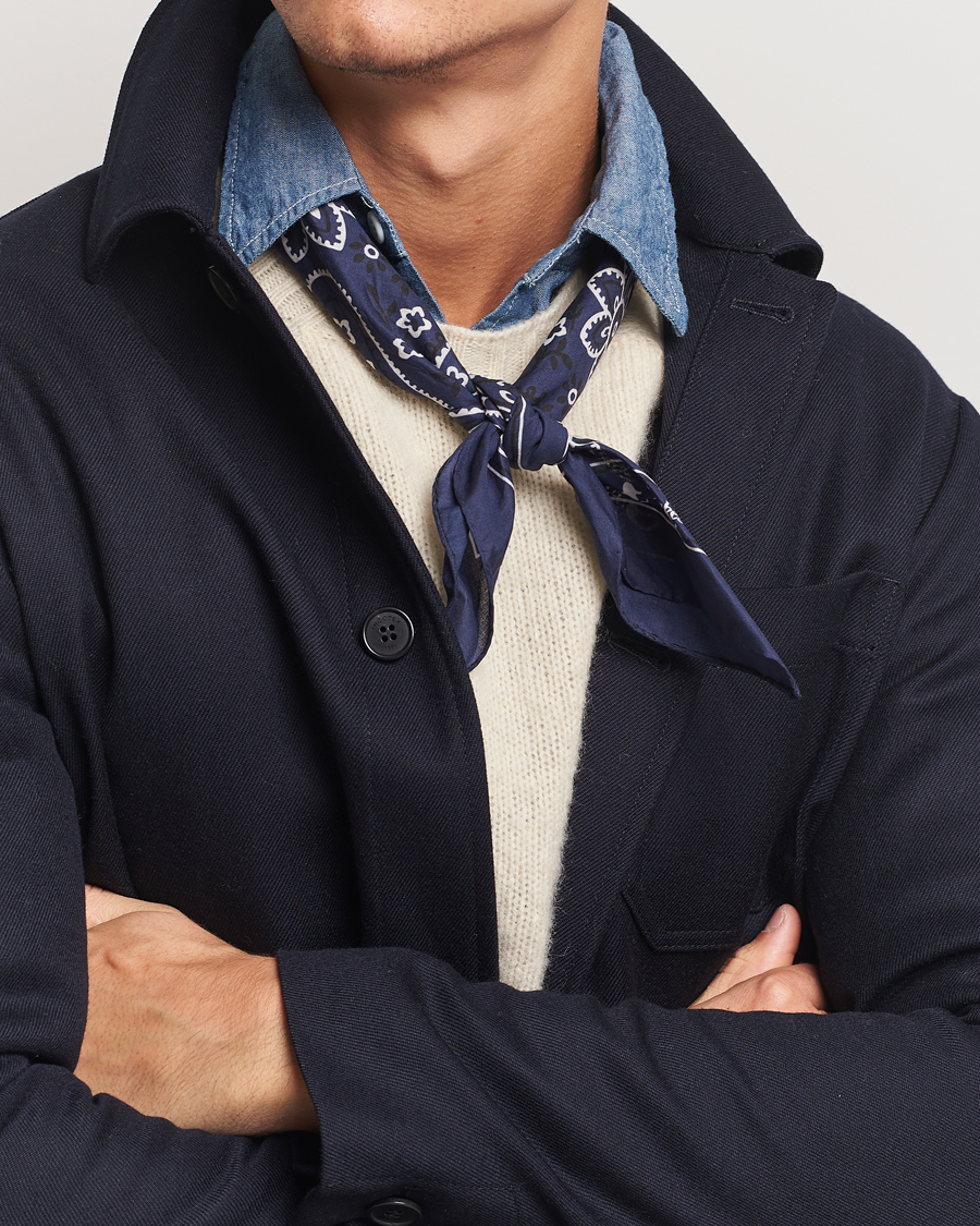 Men | Dress Scarves | Drake's | Drake'sClassic Paisley BandanaNavy