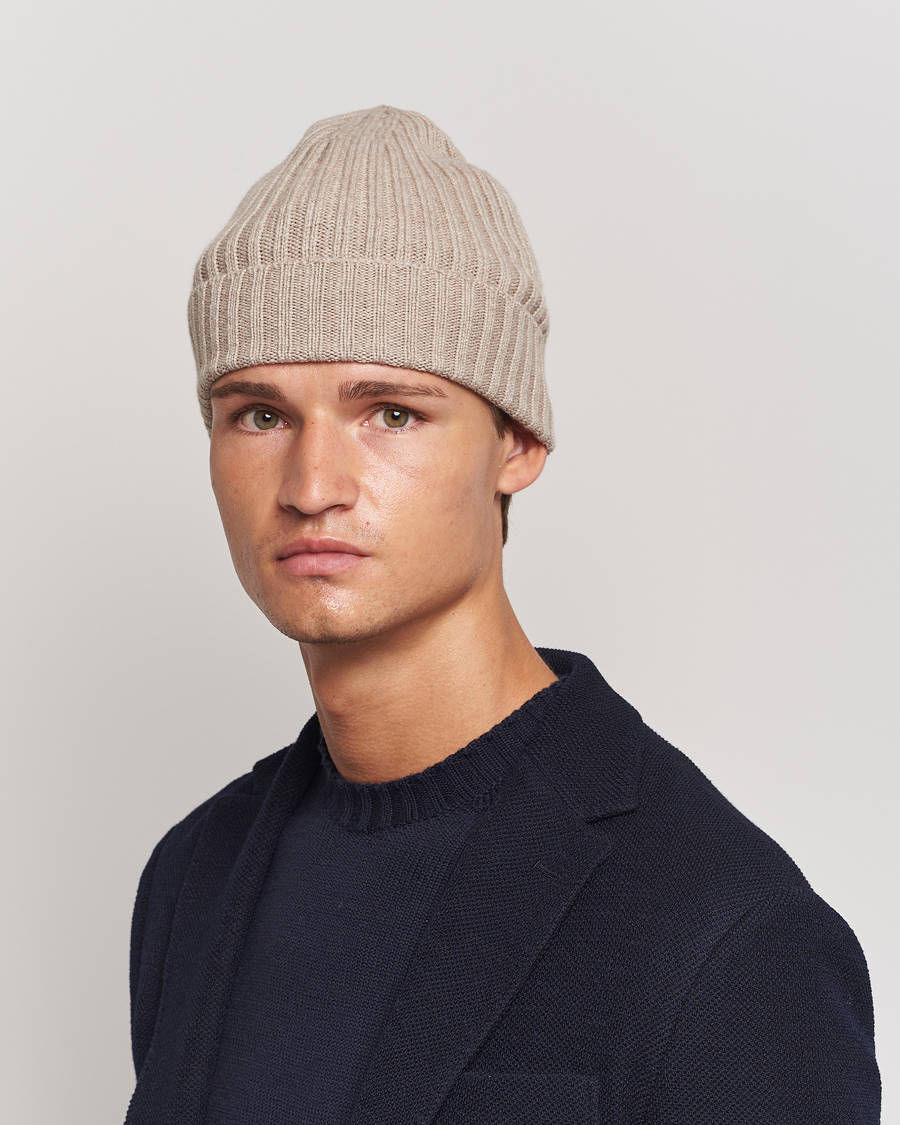 Men | Piacenza Cashmere Ribbed Cashmere Beanie Light Beige | Piacenza Cashmere | Ribbed Cashmere Beanie Light Beige