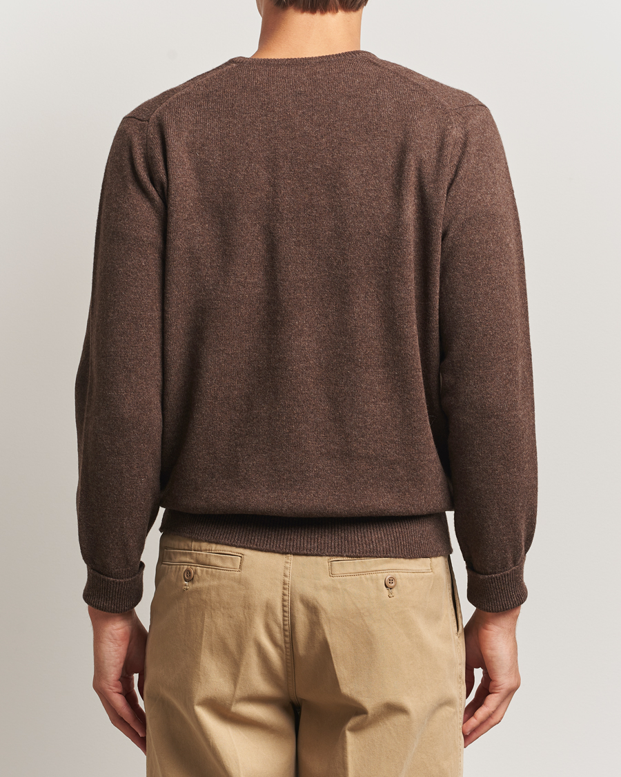Men | Sweaters & Knitwear | William Lockie | Rob Lambswool V-Neck Mocha