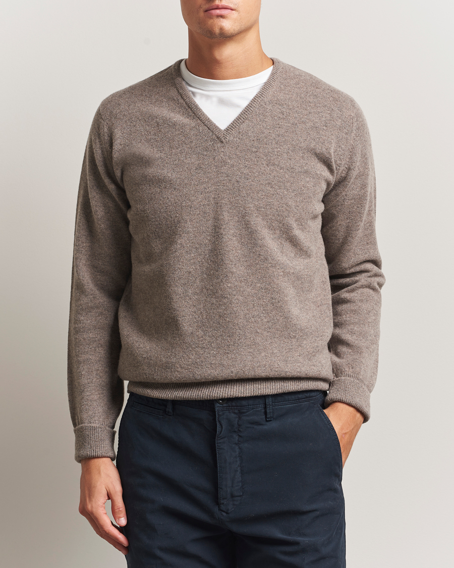 Men | Sweaters & Knitwear | William Lockie | Rob Lambswool V-Neck Vole