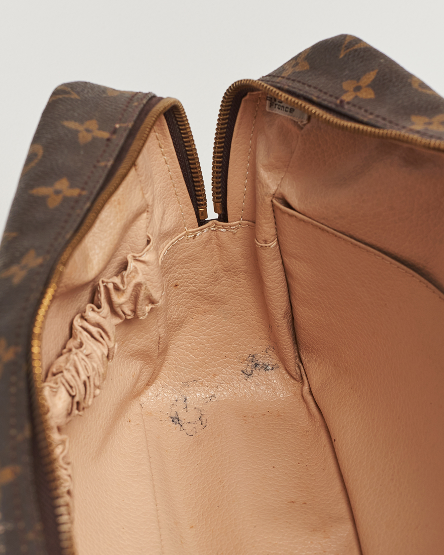 Men | Louis Vuitton Pre-Owned Trousse de Toilette Washbag Monogram | Louis Vuitton Pre-Owned | Trousse de Toilette Washbag Monogram