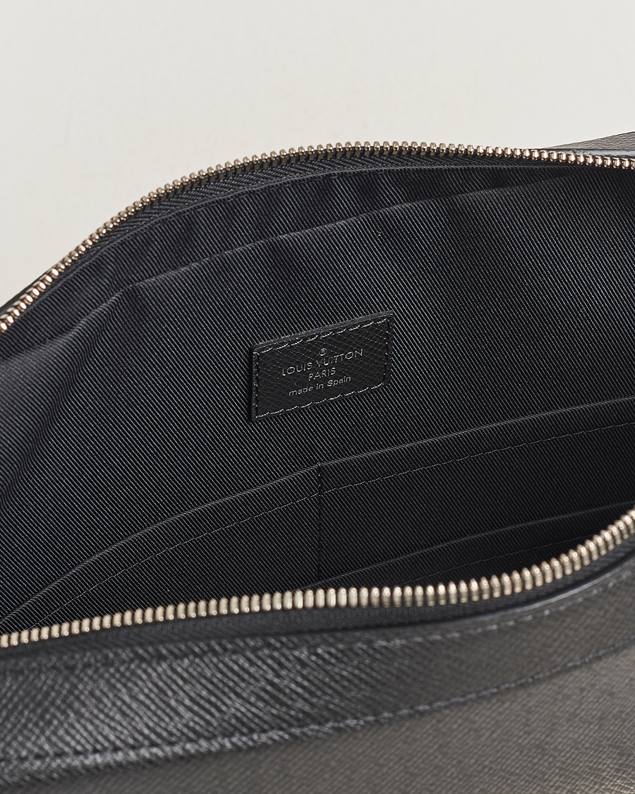 Men | Louis Vuitton Pre-Owned Anton Messengerbag Black | Louis Vuitton Pre-Owned | Anton Messengerbag Black