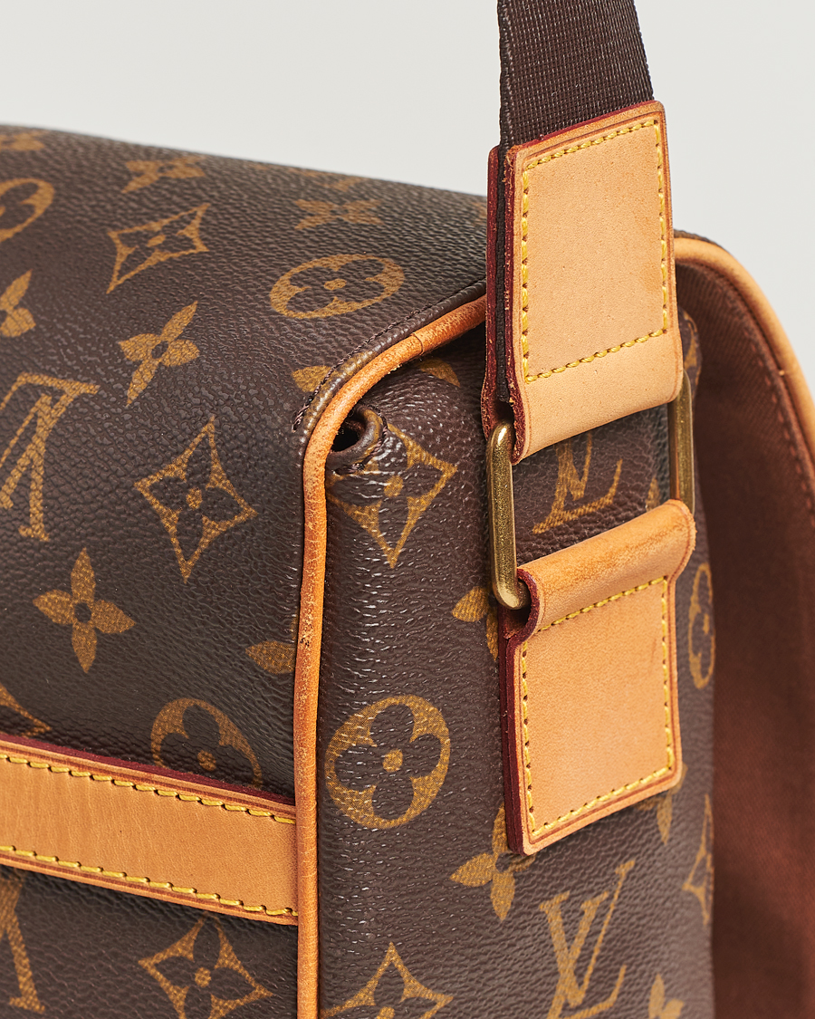 Men | Louis Vuitton Pre-Owned Abbesses Messenger Bag Monogram | Louis Vuitton Pre-Owned | Abbesses Messenger Bag Monogram