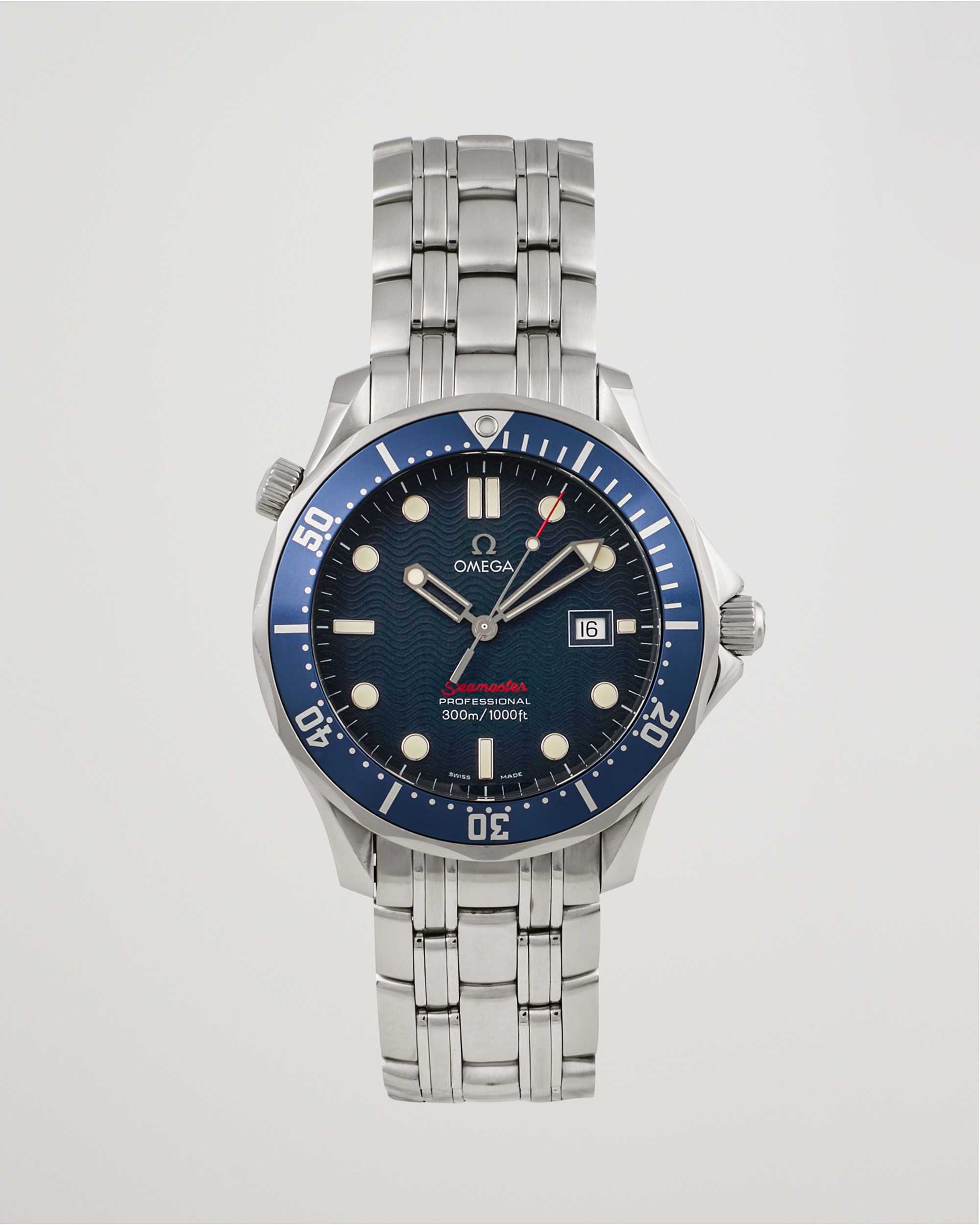 Men | Omega Pre-Owned Seamaster Diver 300M Red 2221.80.00 Silver | Omega Pre-Owned | Seamaster Diver 300M Red 2221.80.00 Silver