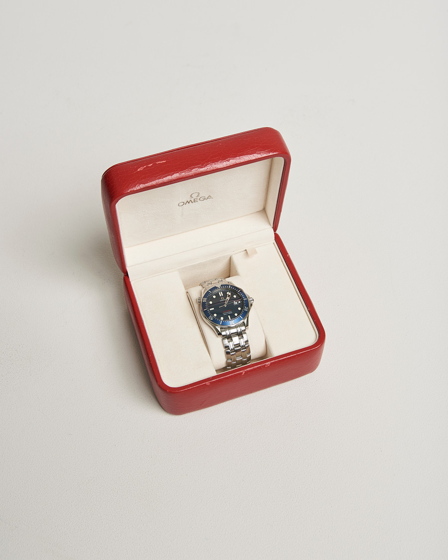 Men | Omega Pre-Owned Seamaster Diver 300M Red 2221.80.00 Silver | Omega Pre-Owned | Seamaster Diver 300M Red 2221.80.00 Silver