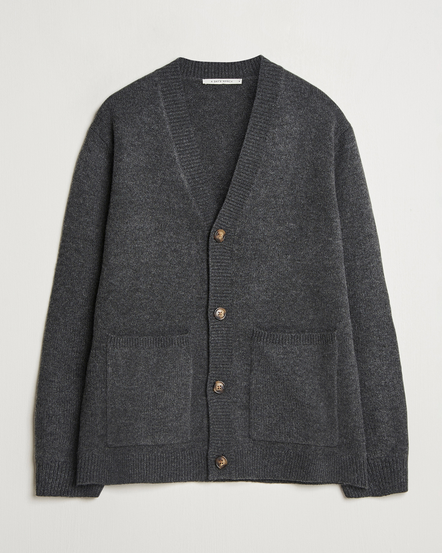 Men | Sweaters & Knitwear | A Day's March | Jarrow Lambswool Cardigan Charcoal