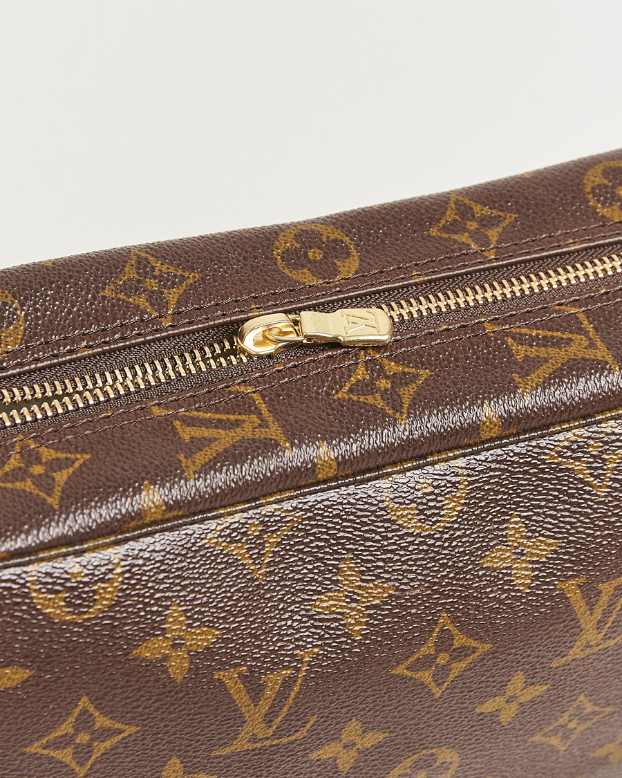 Men | Louis Vuitton Pre-Owned Trousse Toilette 28 Bag Monogram | Louis Vuitton Pre-Owned | Trousse Toilette 28 Bag Monogram