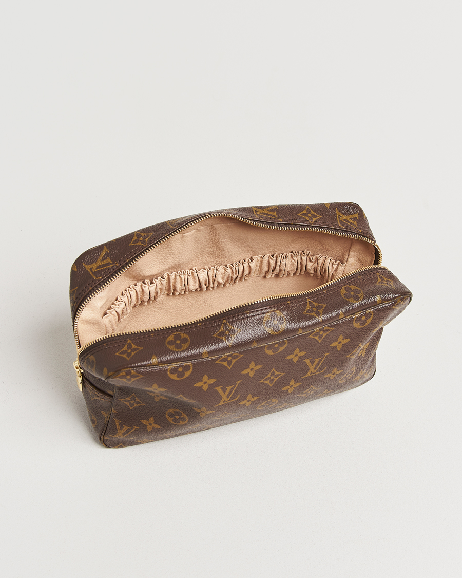 Men | Louis Vuitton Pre-Owned Trousse Toilette 28 Bag Monogram | Louis Vuitton Pre-Owned | Trousse Toilette 28 Bag Monogram