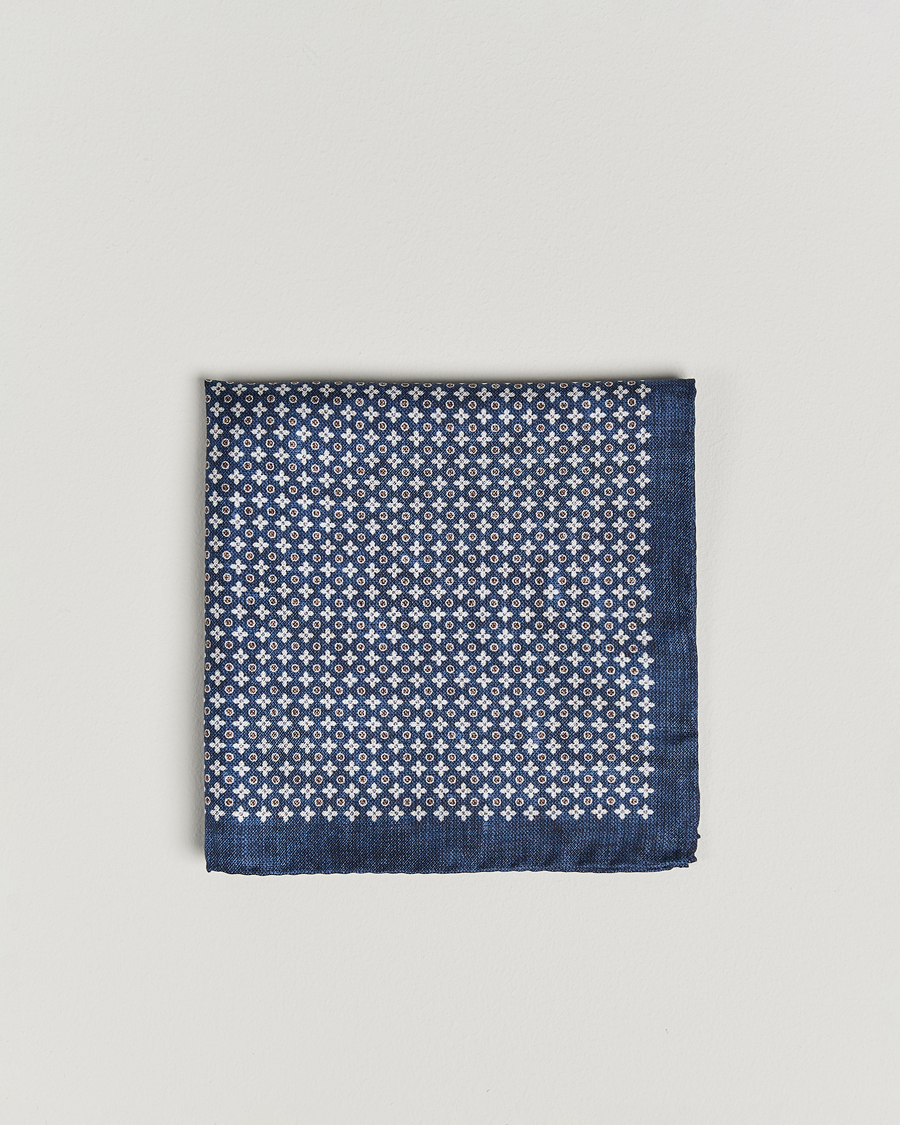 Men | Amanda Christensen Silk Twill Printed Flower Pocket Square Navy | Amanda Christensen | Silk Twill Printed Flower Pocket Square Navy