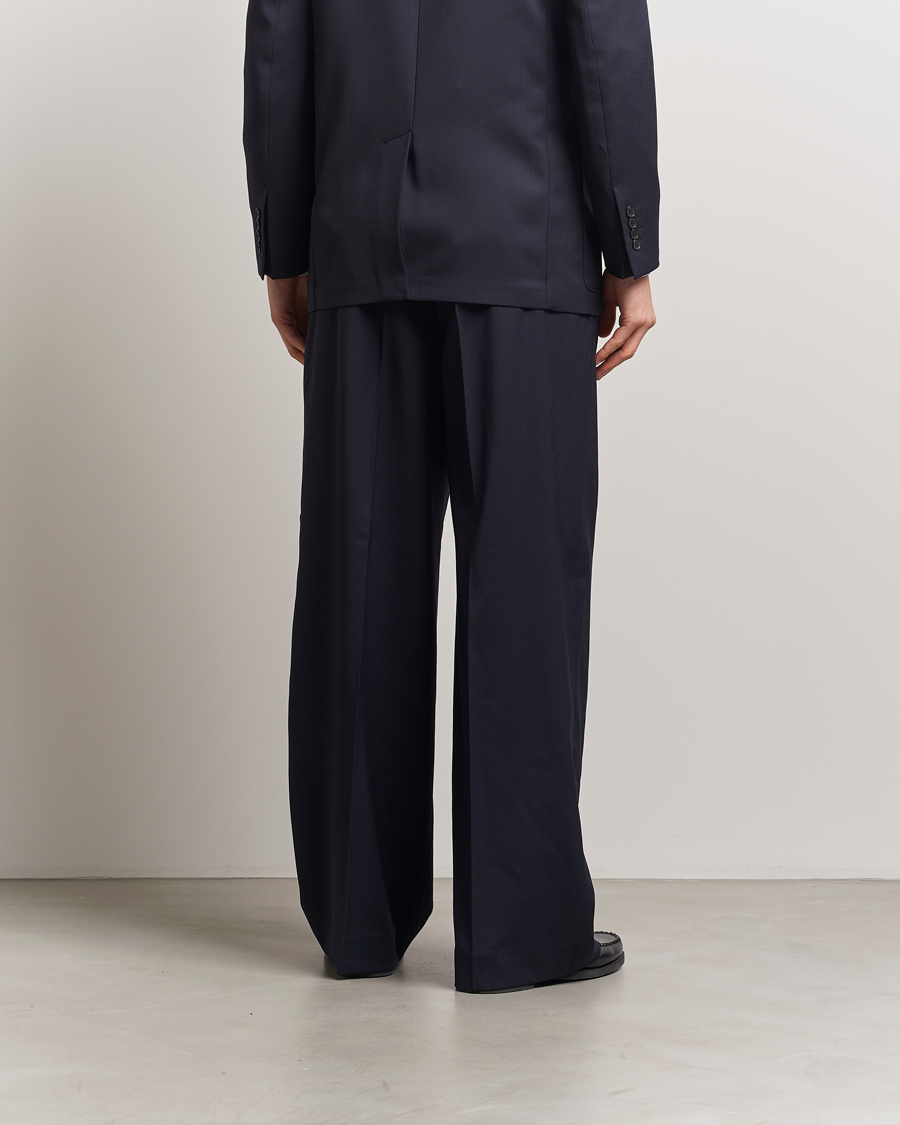 Men | Trousers | Filippa K | Wide Wool Trousers Navy