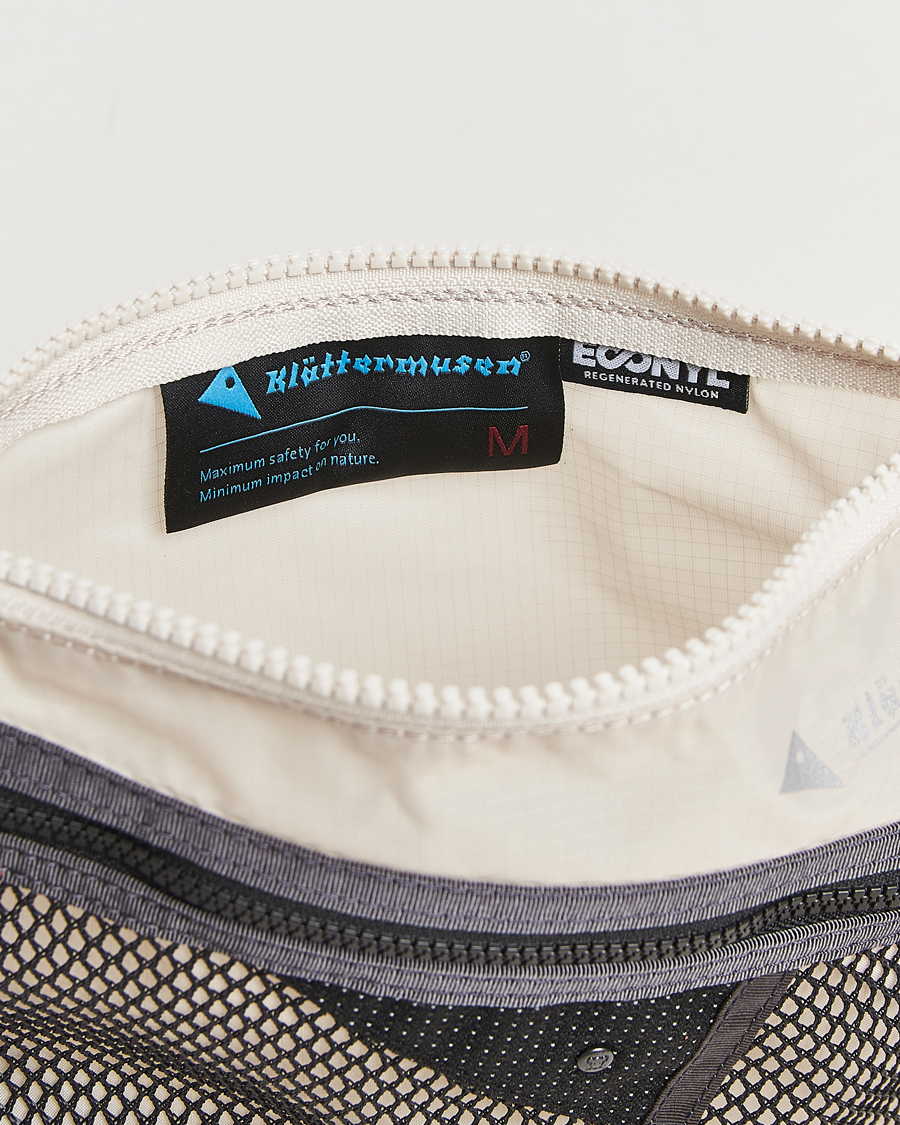 Men | Bags | Klättermusen | Algir Accessory Bag Medium Putty Grey