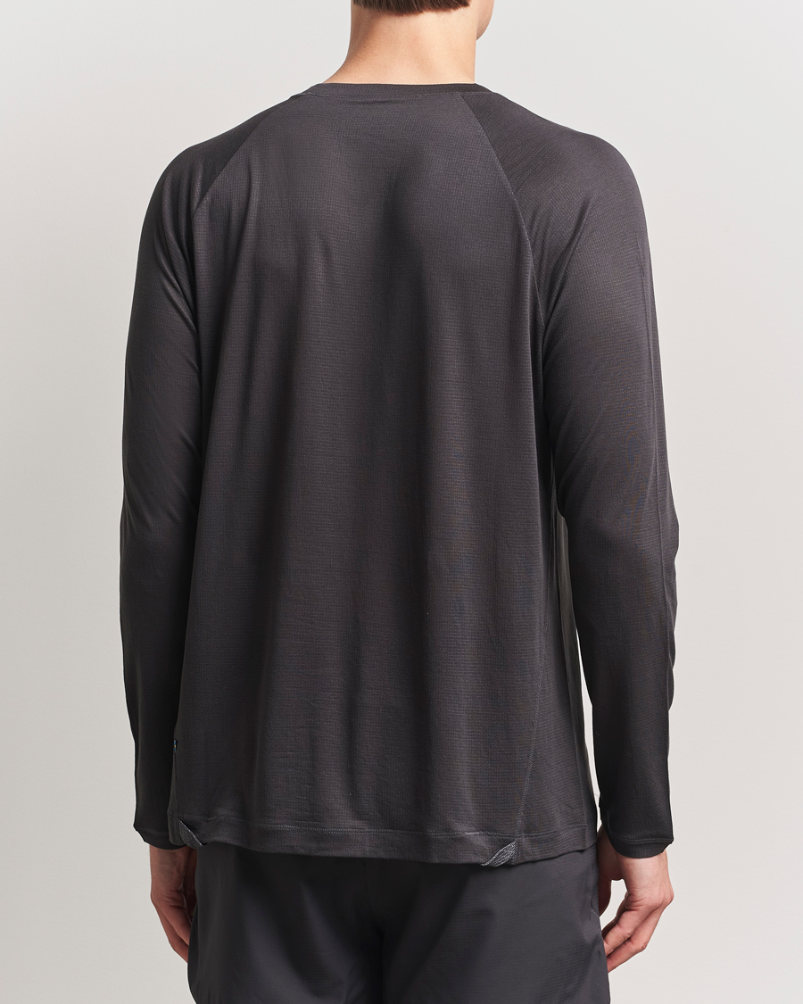Men | T-Shirts | Klättermusen | Groa Long Sleeve T-Shirt Raven