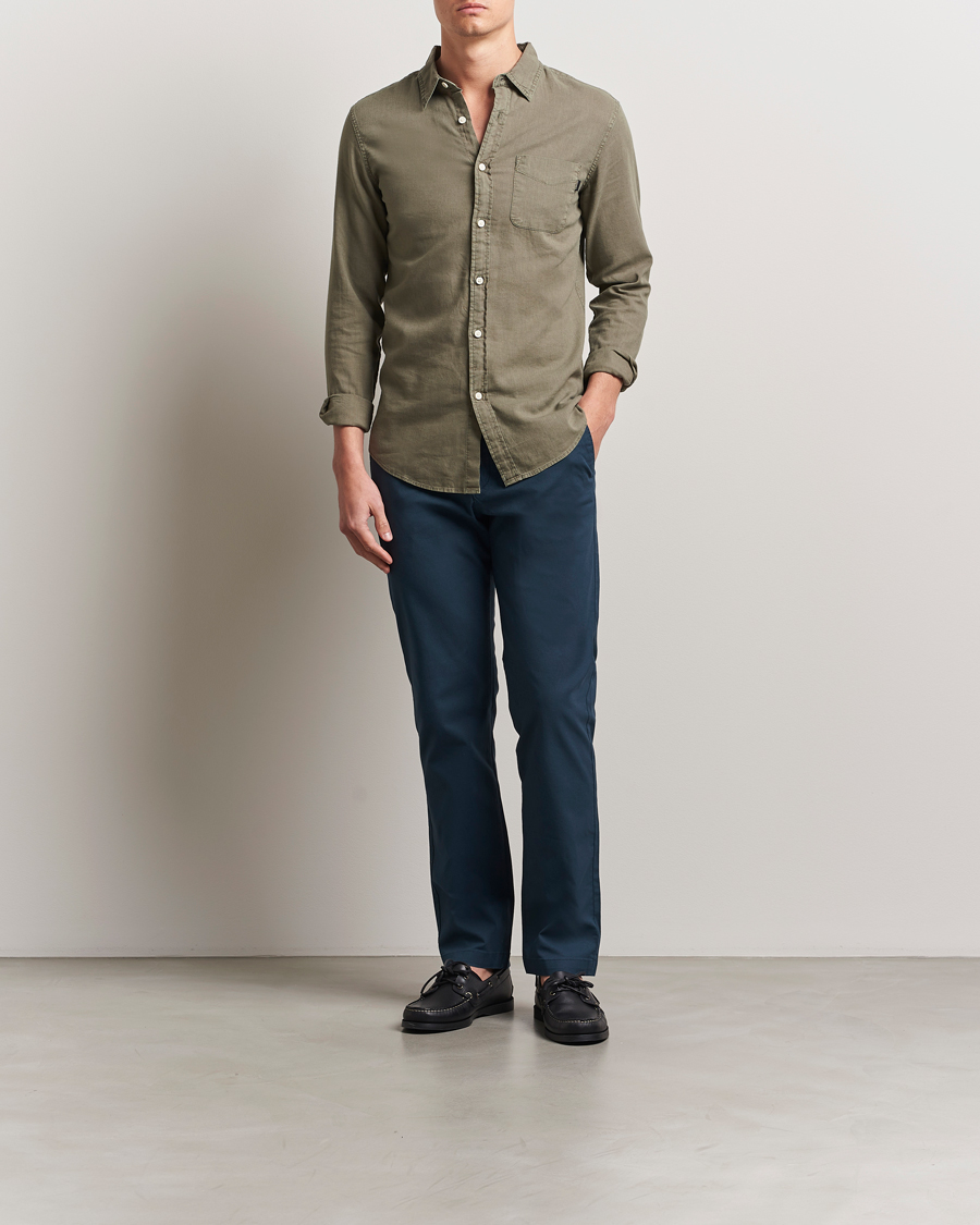 Dockers Crafted Khaki Pants, Slim Tapered Fit van € 54,50 - op Dockers Crafted Khaki Pants, Slim Tapered Fit van € 54,50 - op