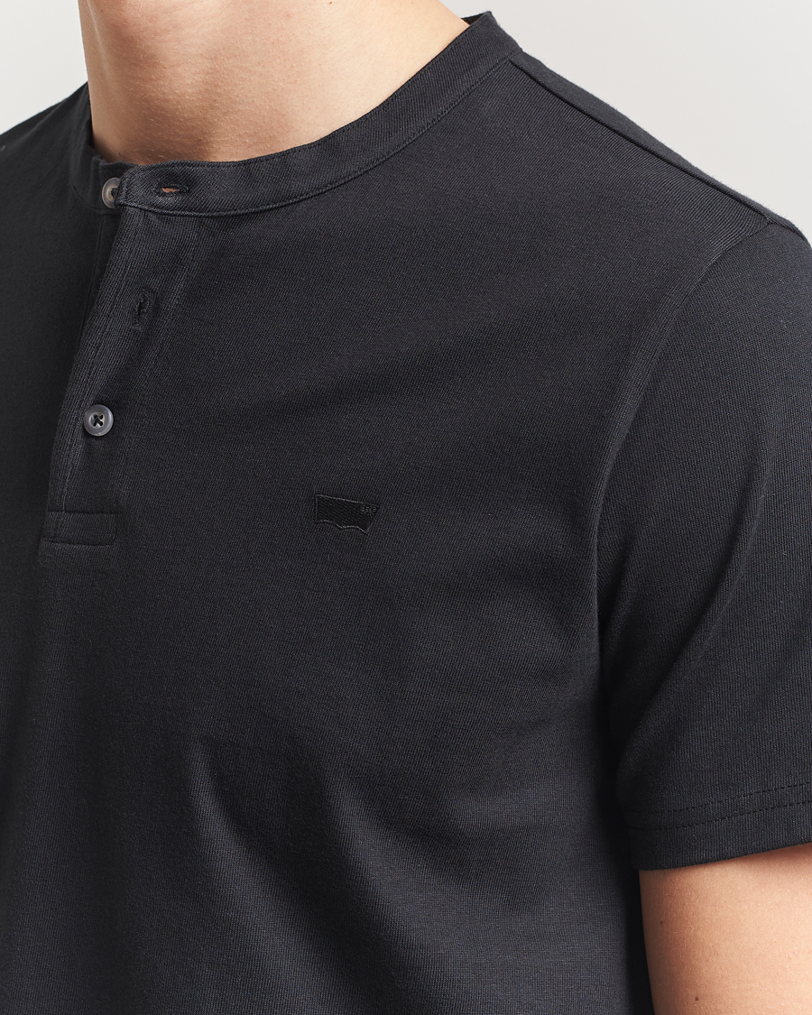 Men | T-Shirts | Levi's | Short Sleeve Henley Mineral Black