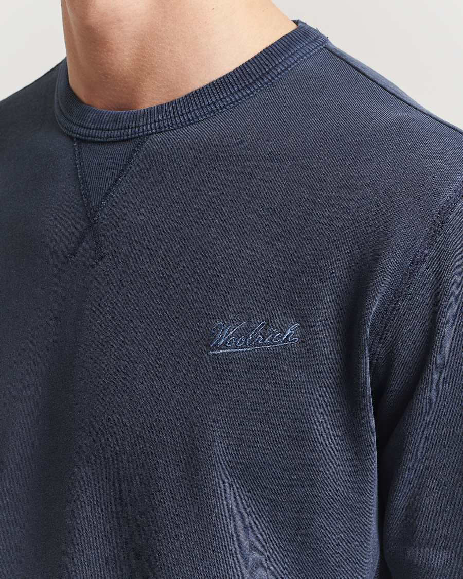 Men | Sweaters & Knitwear | Woolrich | Garment Dyed Crewneck Dream Blue