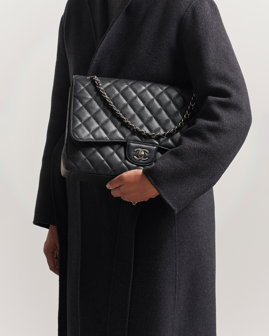 Men | Chanel Pre-Owned Classic Single Flap Maxi Black Caviar | Chanel Pre-Owned | Classic Single Flap Maxi Black Caviar