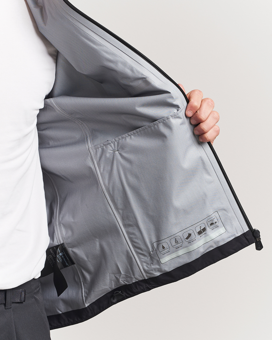 Men | Coats & Jackets | Sail Racing | Vapor Waterproof Hooded Jacket Carbon