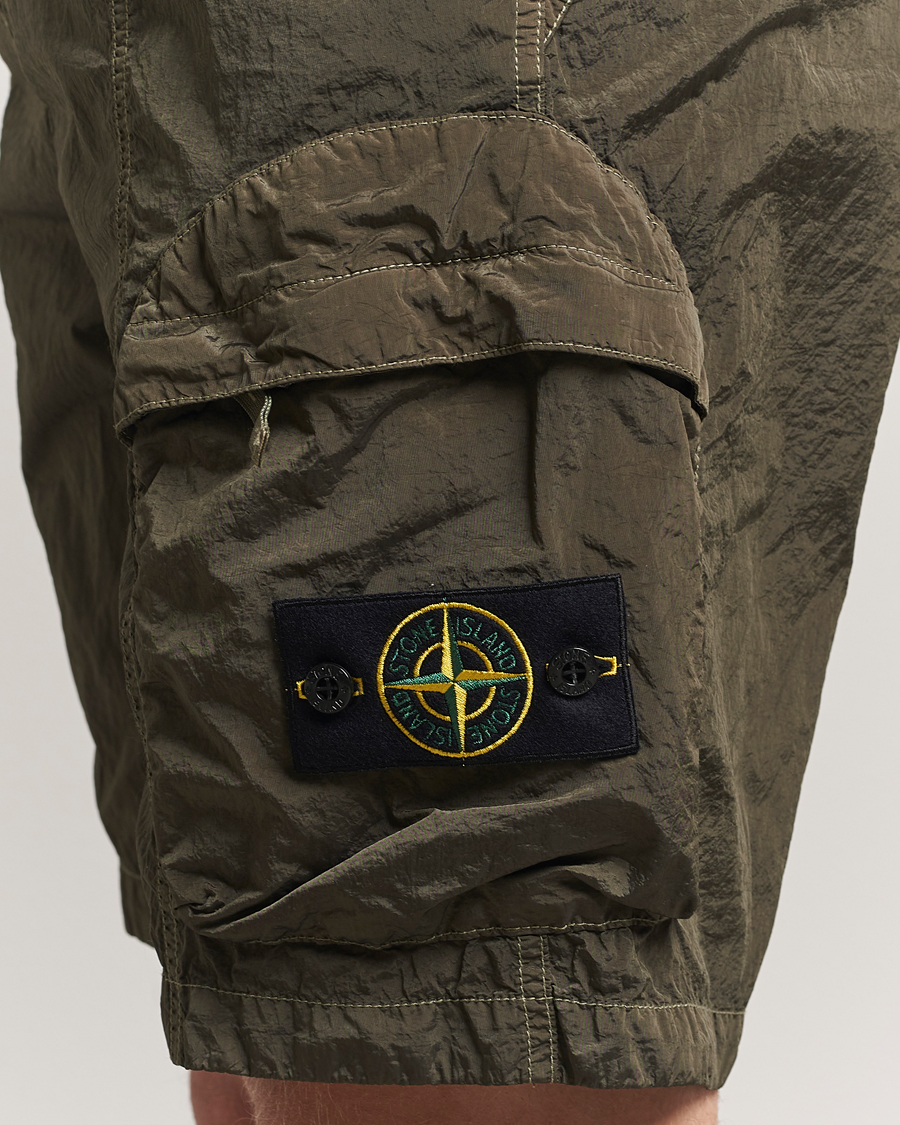 Men | Shorts | Stone Island | Nylon Metal Drawstring Cargo Shorts Military Green