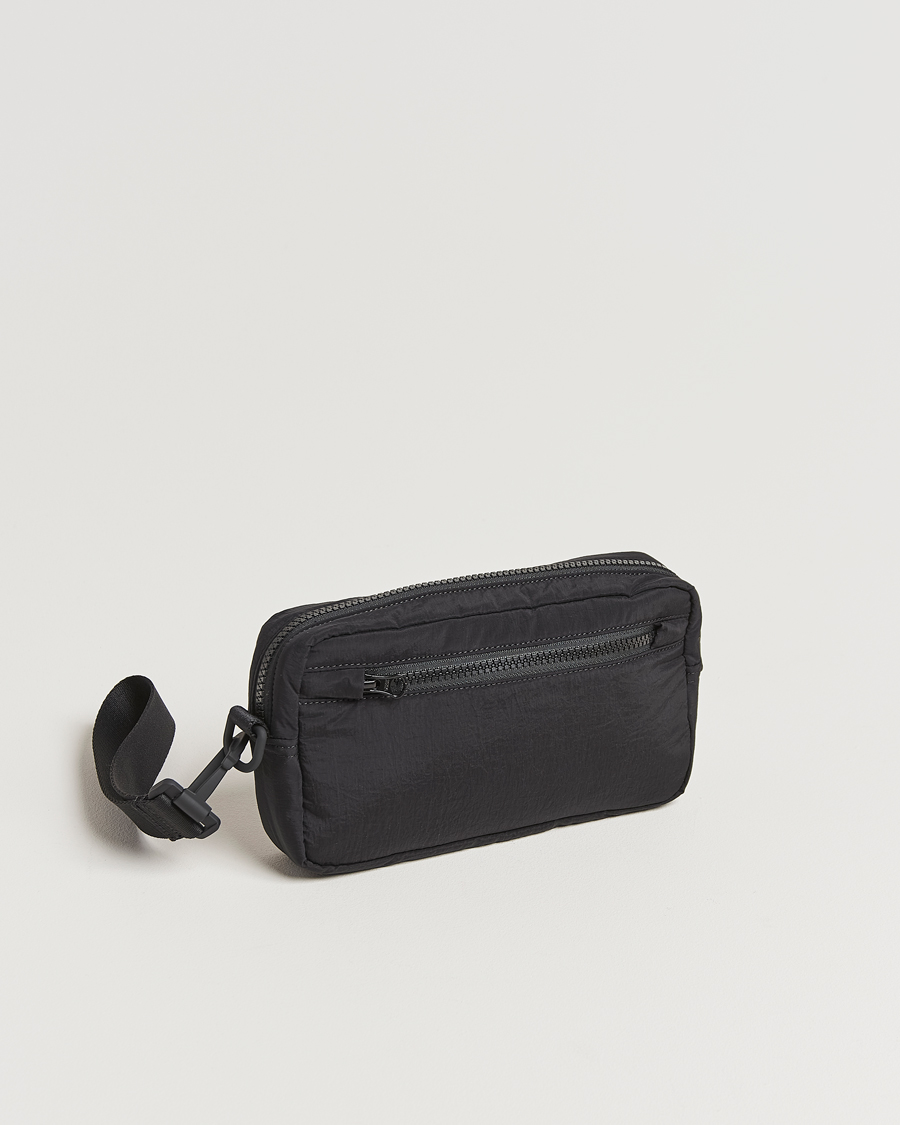 Stone  × PORTER｜ Nylon Twill Pouch Stone Island x Porter Hand Corrosion on Nylon Twill Helmet Bag
