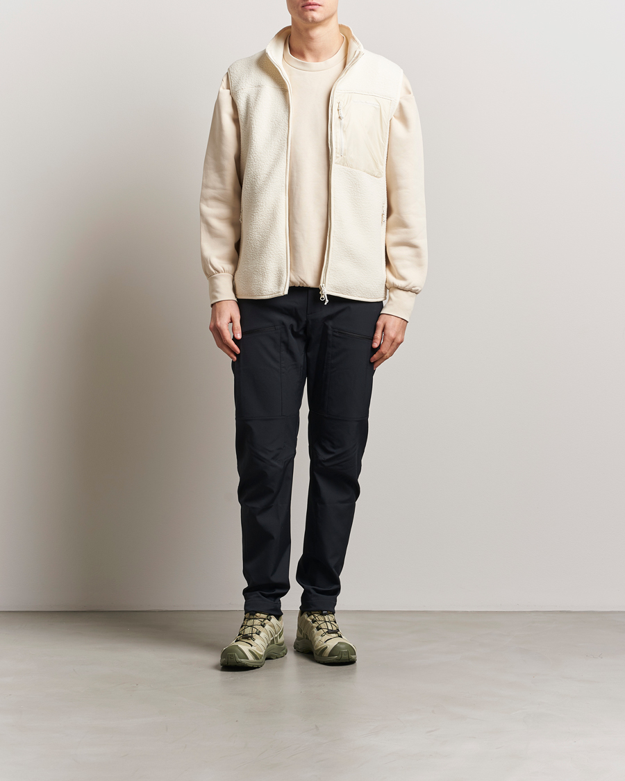 Men | Sweaters & Knitwear | Peak Performance | Pile Vest Vintage White