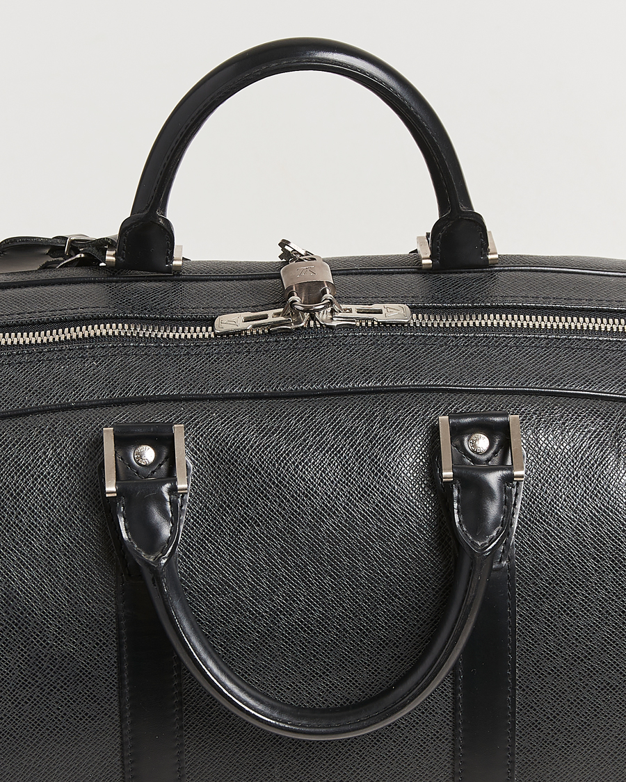 Men | Louis Vuitton Pre-Owned Neo Kendall PM Bag Taiga Black | Louis Vuitton Pre-Owned | Neo Kendall PM Bag Taiga Black