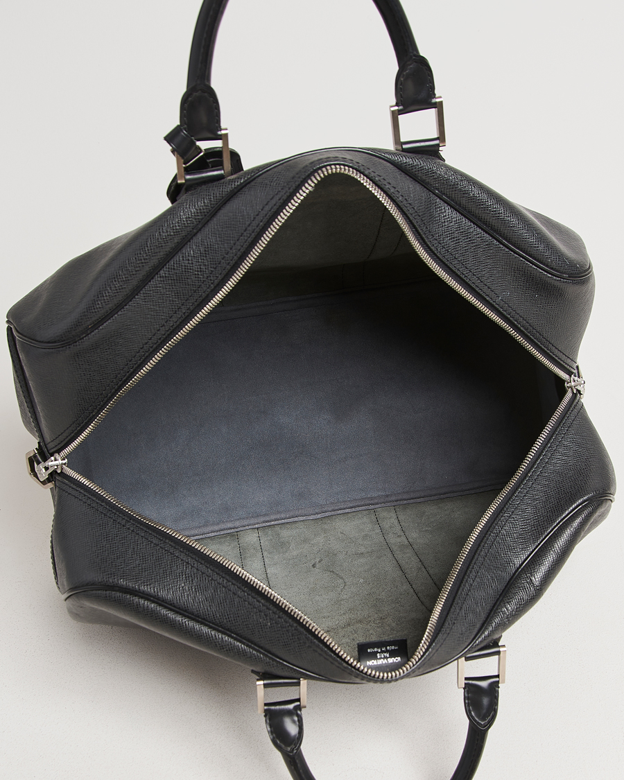 Men | Louis Vuitton Pre-Owned Neo Kendall PM Bag Taiga Black | Louis Vuitton Pre-Owned | Neo Kendall PM Bag Taiga Black